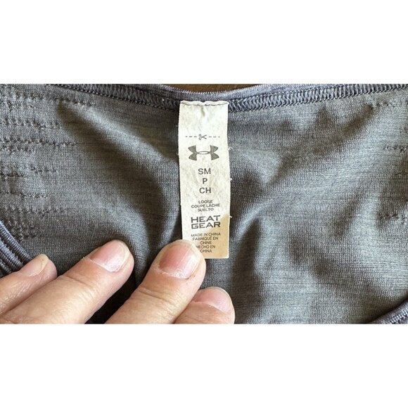 Under Armour‎ Women's Gray Sz Small Loose Fit Cropped Athletic Workout Tank Top - Picture 5 of 7